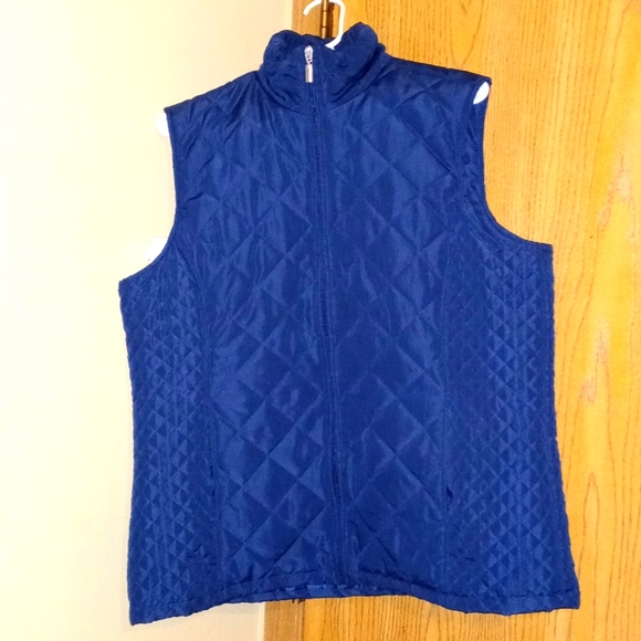 Jane Ashley Jackets & Blazers - "JANE ASHLEY" Navy blue diamond-stitch zip-up vest w/ pockets Size: 1X